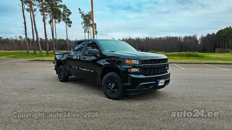 Chevrolet Silverado - 1