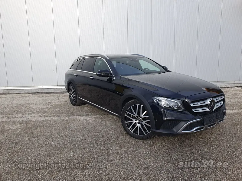 Mercedes-Benz E 220 - 1