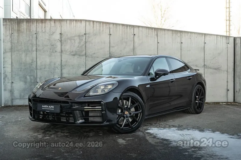 Porsche Panamera - 1