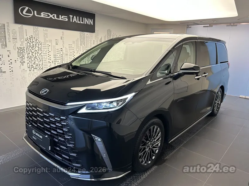 Lexus LM 350h - 1