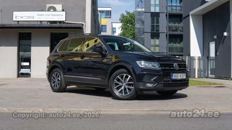 Volkswagen Tiguan - 1