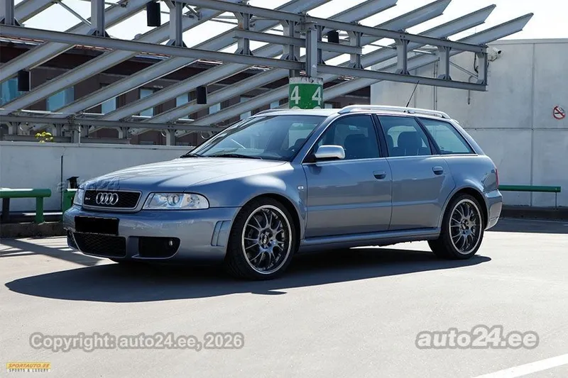 Audi RS 4 - 1
