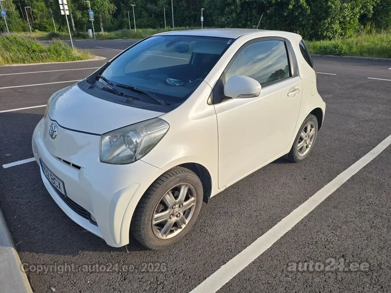 Toyota iQ - 1