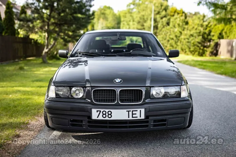BMW 318 - 1