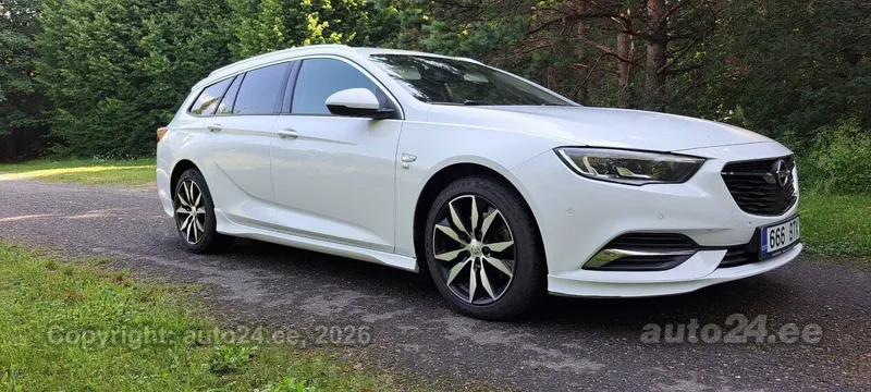 Opel Insignia - 1