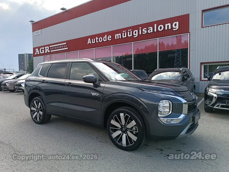 Mitsubishi Outlander - 1