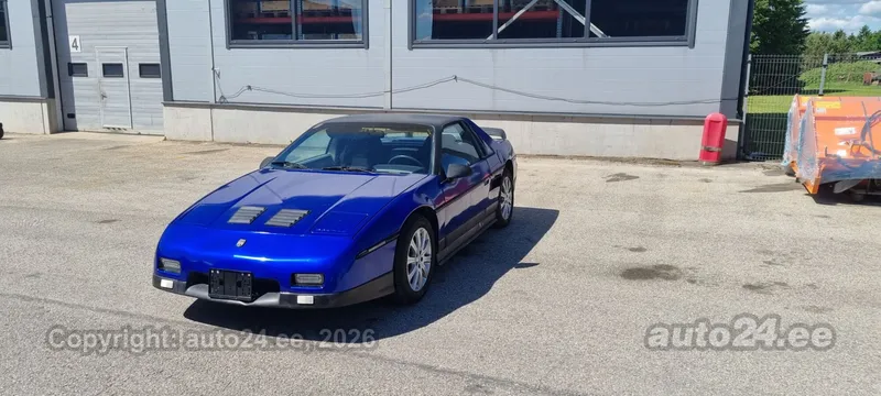 Pontiac Fiero - 1