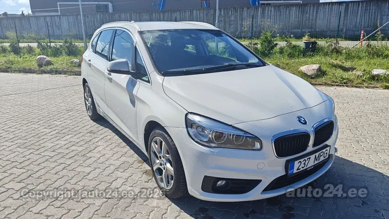 BMW 218 - 1