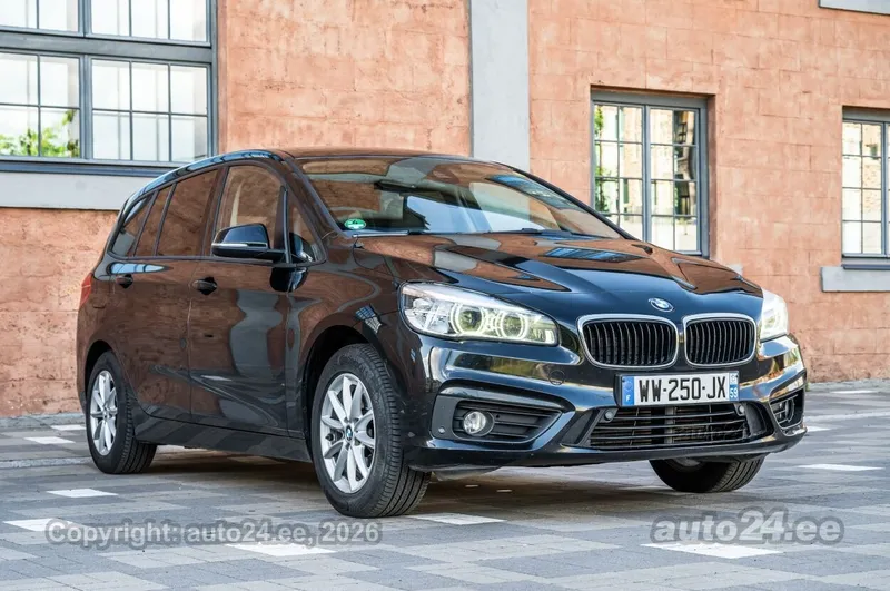 BMW 218 - 1