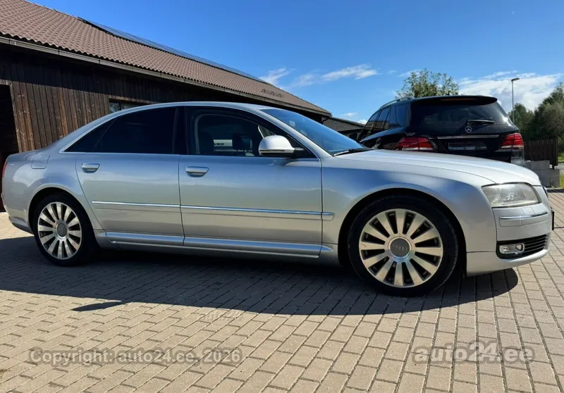 Audi A8 - 1