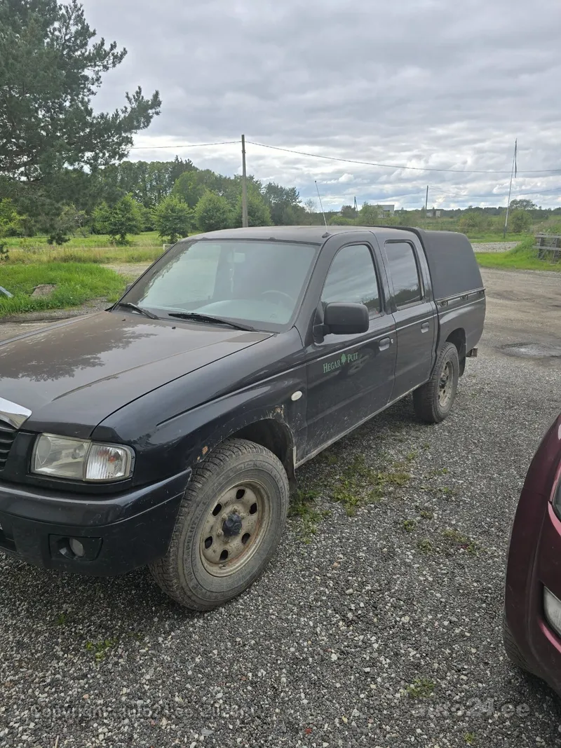 Mazda B2500 - 1