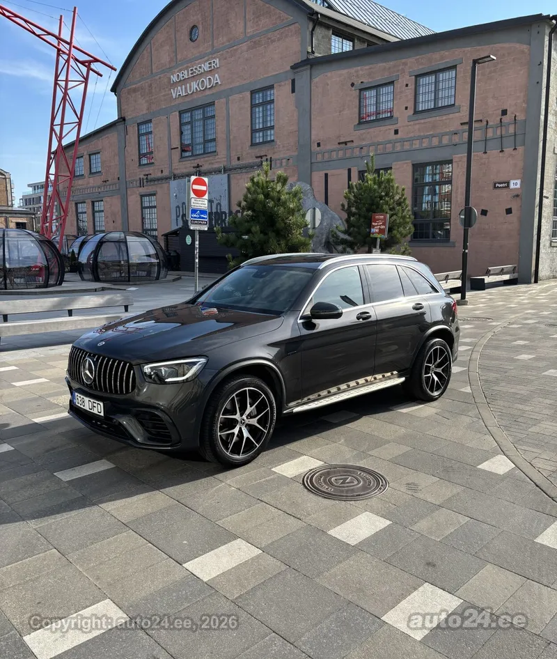 Mercedes-Benz GLC 300 - 1