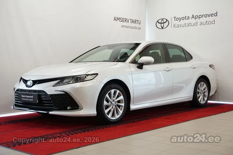 Toyota Camry - 1