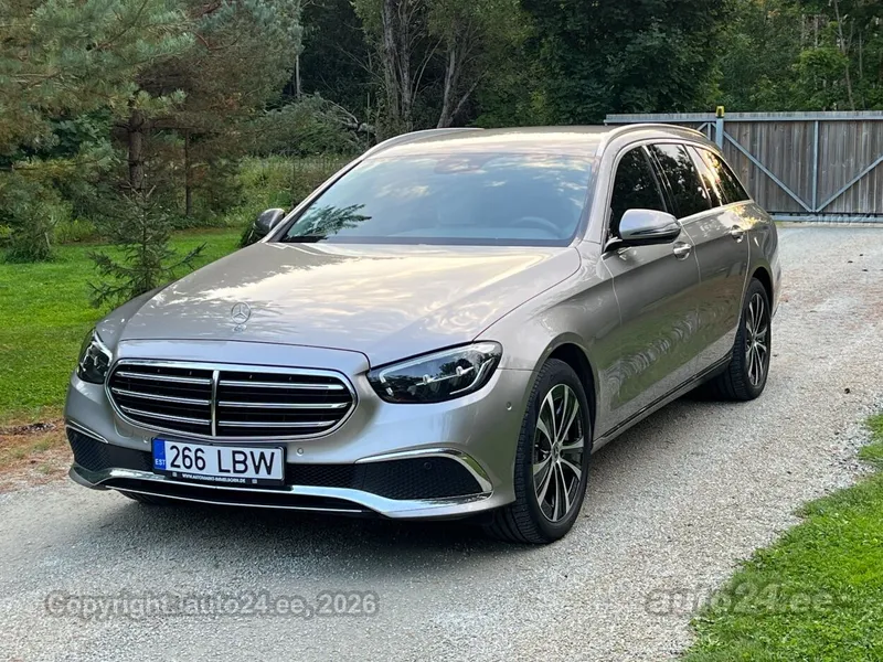 Mercedes-Benz E 300 - 1
