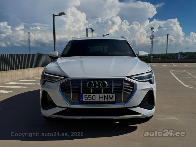 Audi e-tron - 1