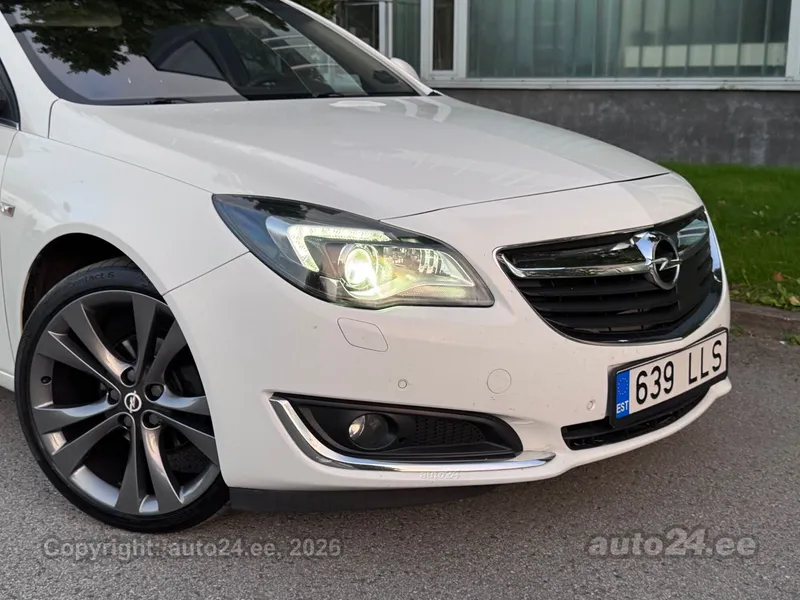Opel Insignia - 1