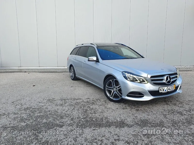Mercedes-Benz E 300 - 1