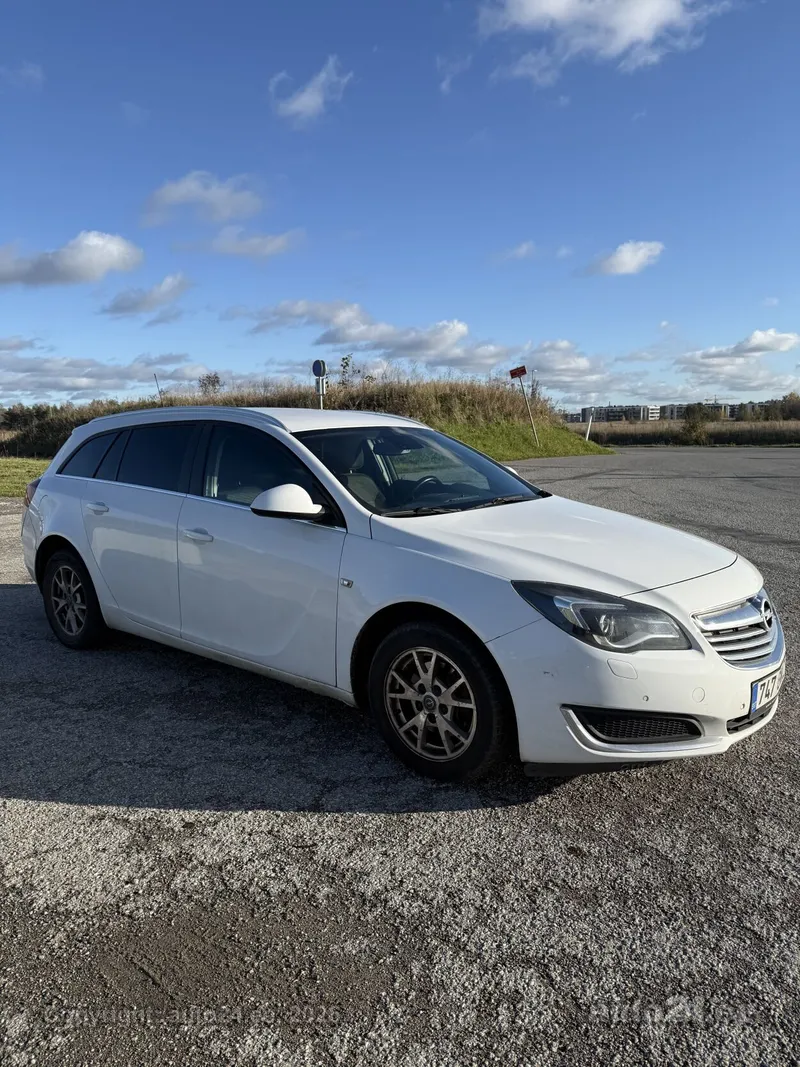 Opel Insignia - 1
