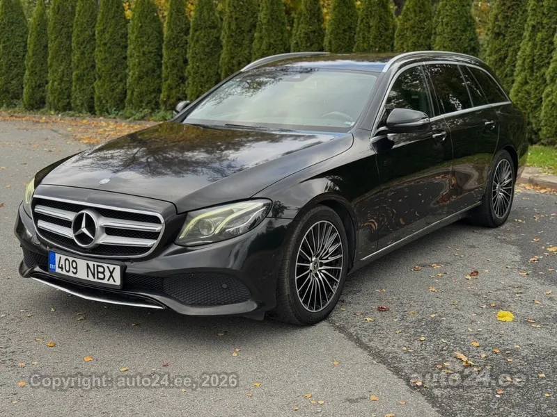 Mercedes-Benz E 220 - 1
