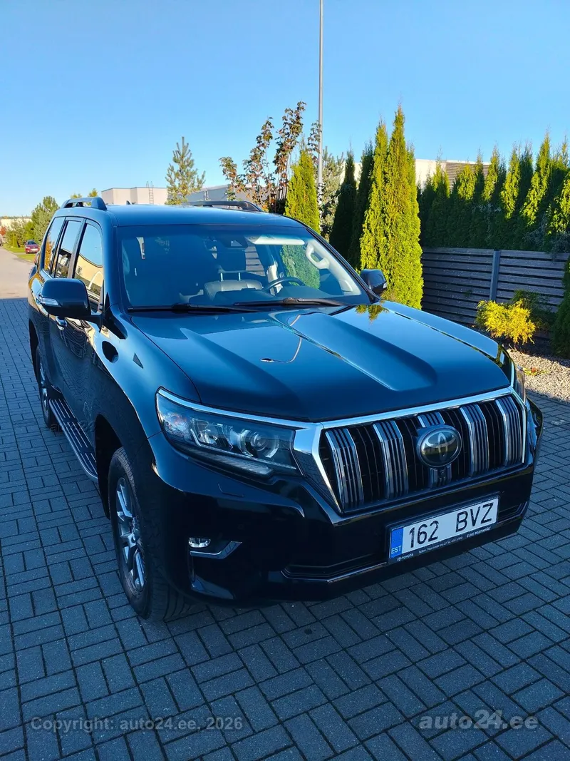 Toyota Land Cruiser - 1