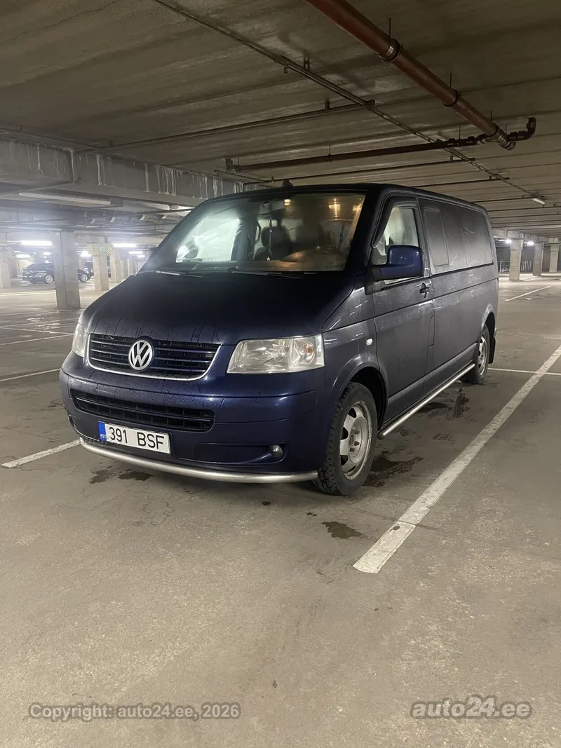 Volkswagen Caravelle - 1