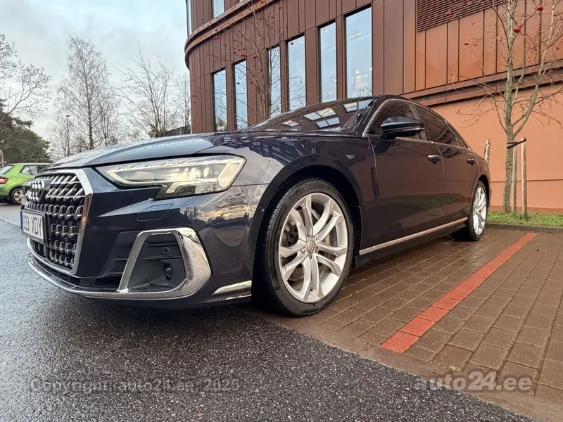 Audi A8 - 1