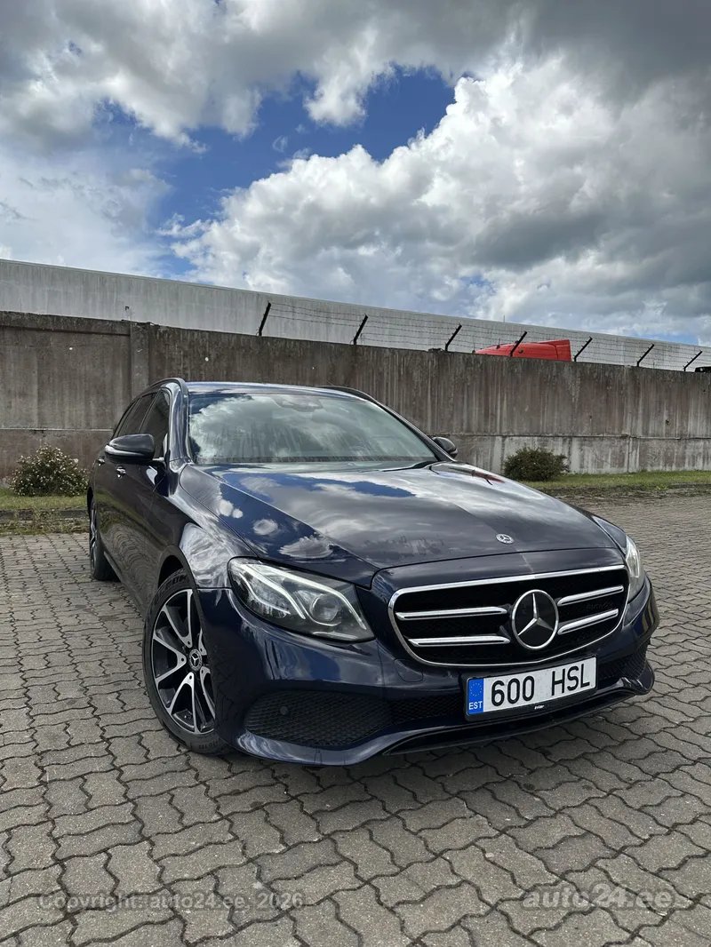 Mercedes-Benz E 220 - 1