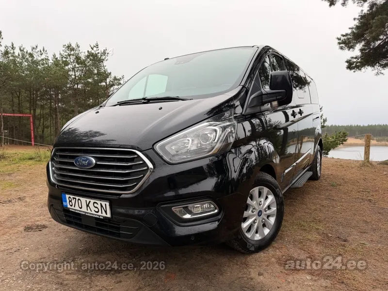 Ford Tourneo Custom - 1