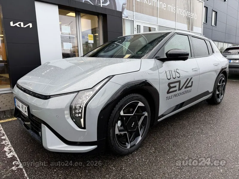 KIA KIA EV4