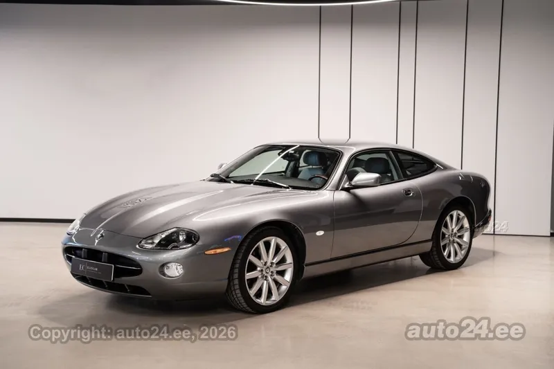 Jaguar XK8 - 1
