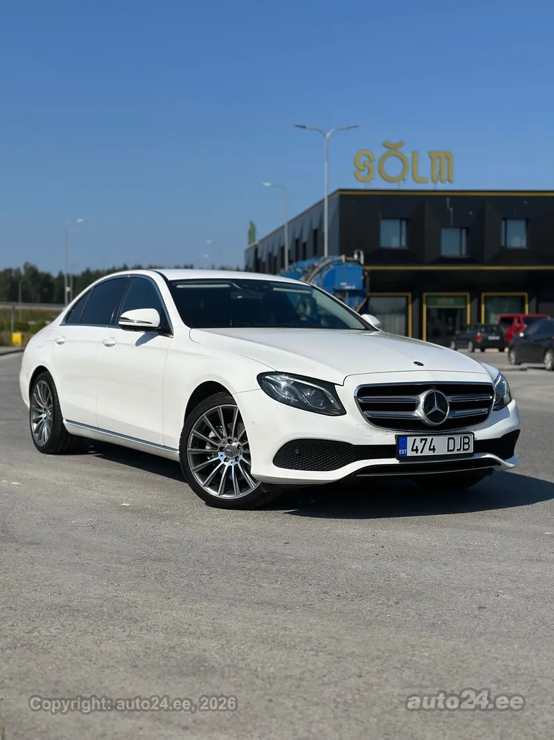 Mercedes-Benz E 220 - 1