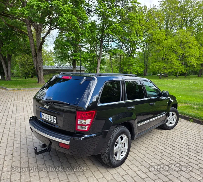 Jeep Grand Cherokee - 1