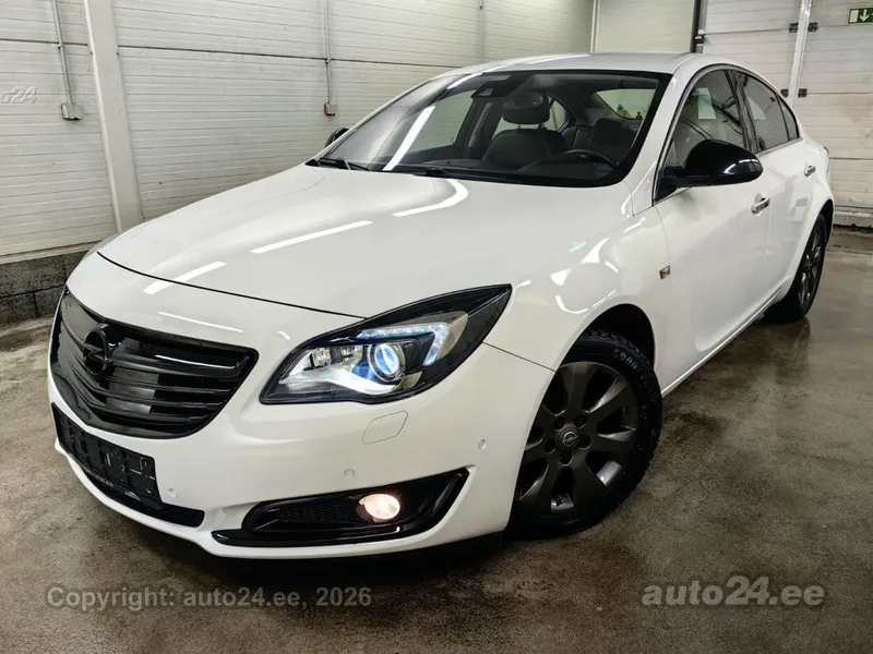 Opel Insignia - 1