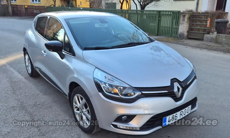 Renault Clio - 1
