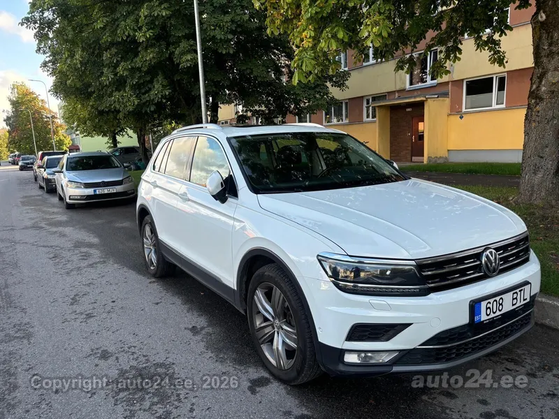 Volkswagen Tiguan - 1