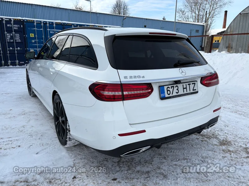 Mercedes-Benz E 220 - 1
