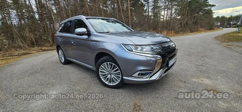 Mitsubishi Outlander - 1