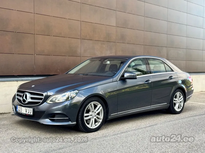 Mercedes-Benz E 300 - 1