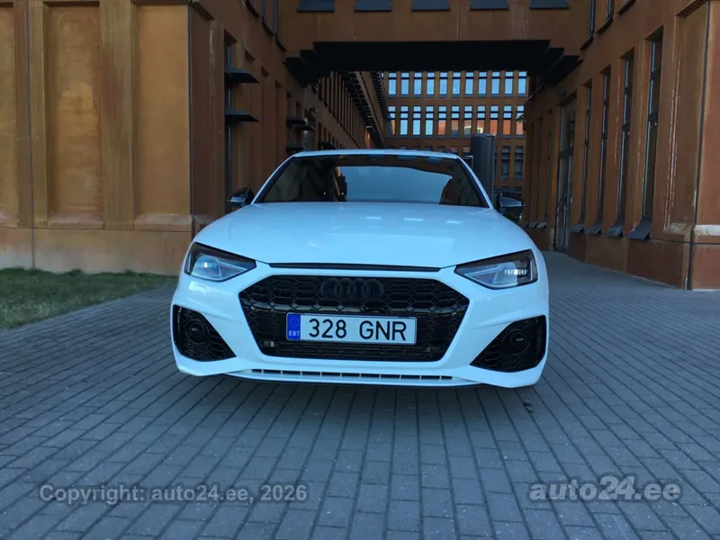 Audi A4 - 1