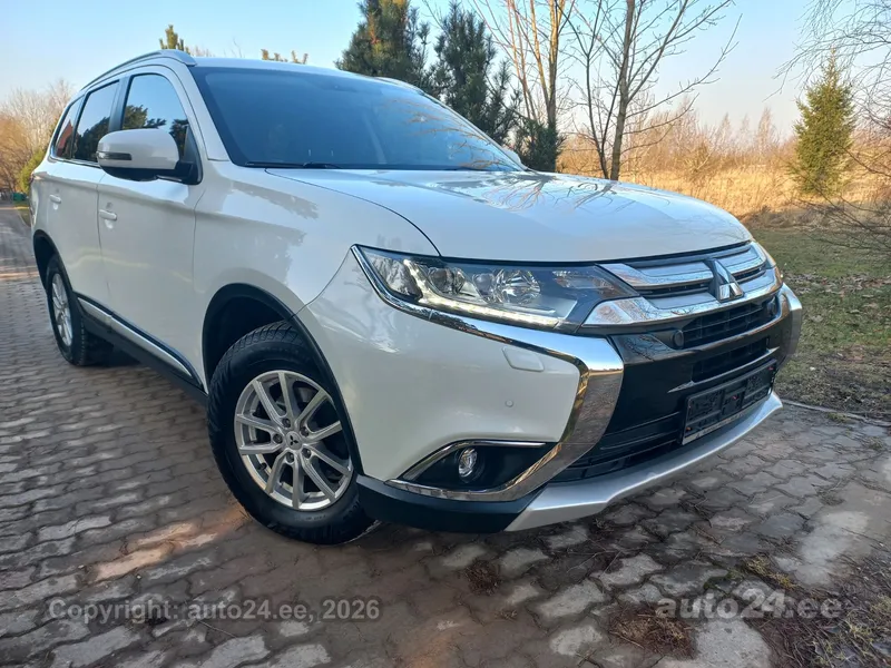 Mitsubishi Outlander - 1