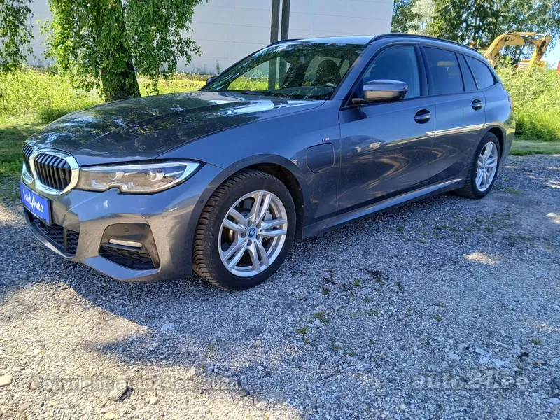 BMW 330 - 1