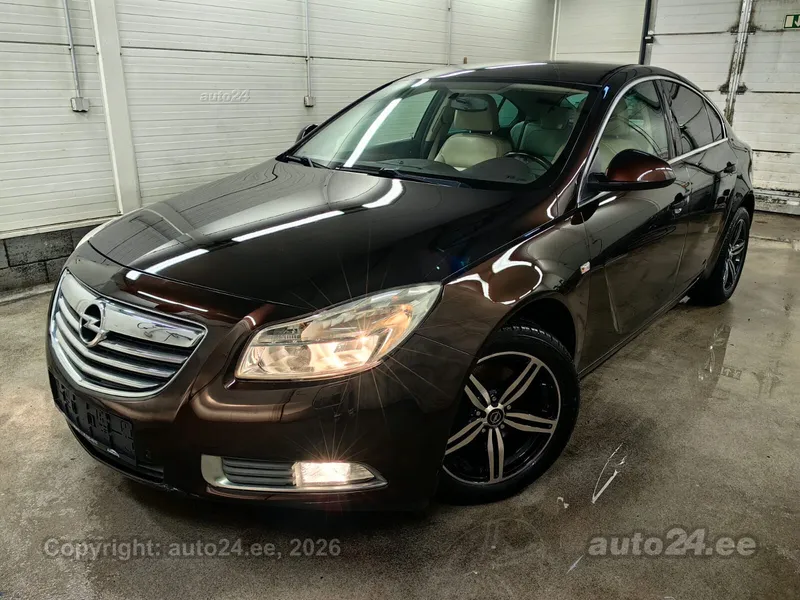 Opel Insignia - 1
