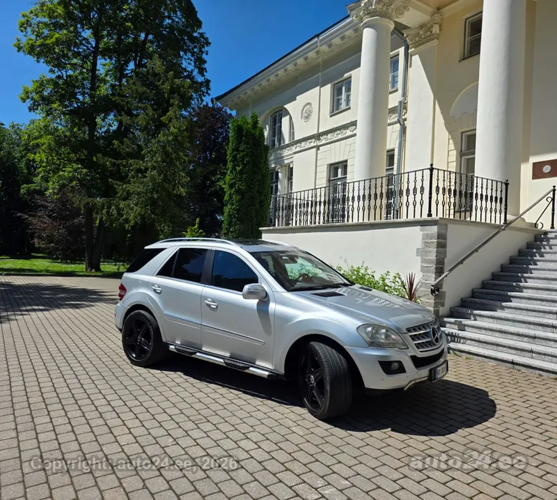 Mercedes-Benz ML 320 - 1