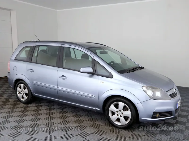 Opel Zafira - 1