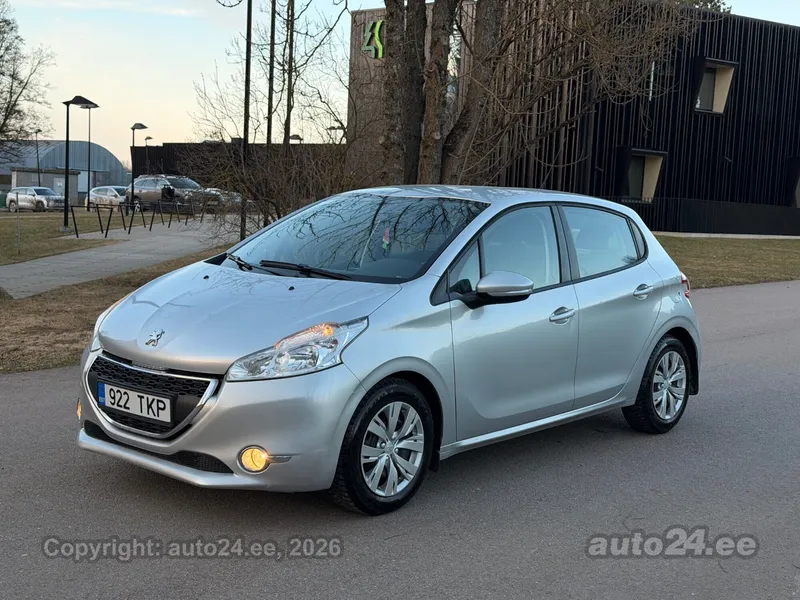 Peugeot 208 - 1