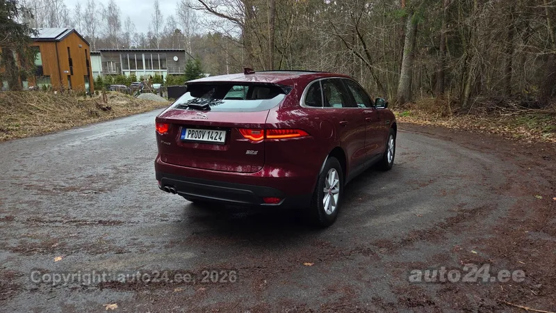Jaguar F-Pace - 1