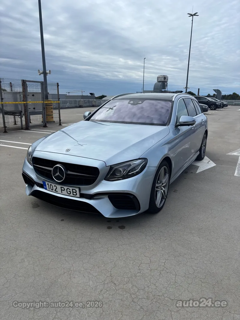 Mercedes-Benz E 200 - 1