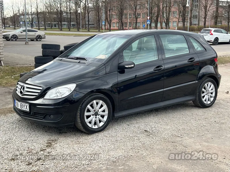 Mercedes-Benz Mercedes-Benz B 180