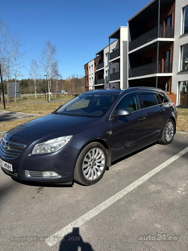Opel Insignia - 1