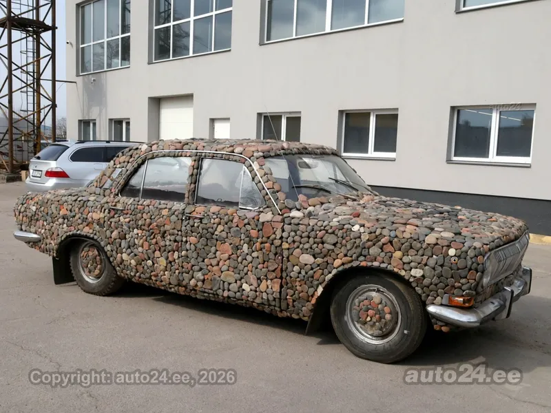 GAZ 24-10 - 1